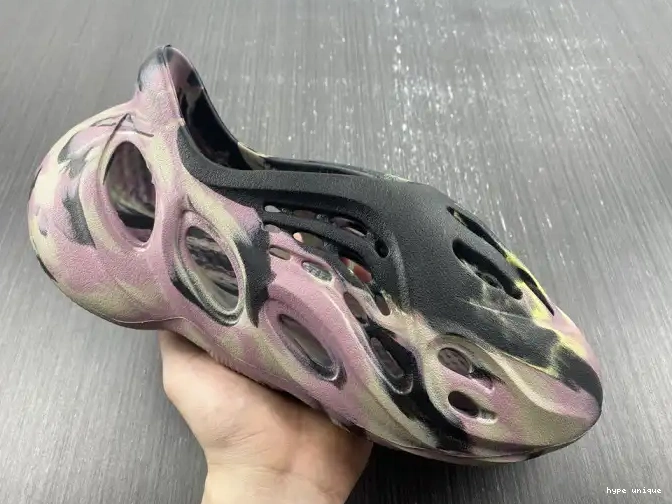 hype Foam MX Yeezy RNR Carbon Adidas IG9562 0620